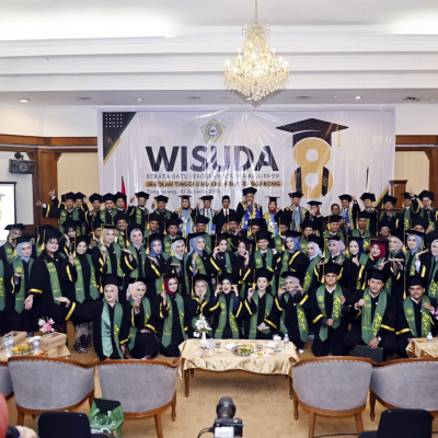 Vendor Toga Wisuda Sarjana Akademik Lombok